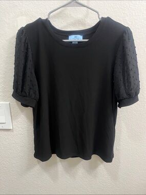M Black dress shirt